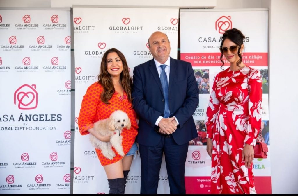 World Select Club y Maria Bravo firman convenio para apoyar el proyecto “Vuela” de Casa Ángeles.